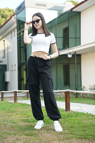 cm buseyiz Casual și sport: Set crop cu mâneci scurte și fund elastic pentru picioare cu buzunare cargo duble