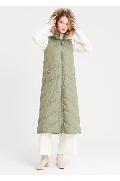 Armağan Vestă cu glugă din pene de gâscă