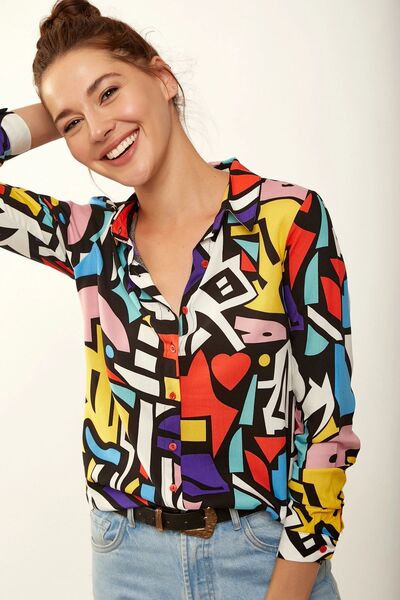 Juuuj Cămașă cu mânecă lungă, cu guler clasic, multicoloră, cu model geometric, lungime standard, cu potrivire normală