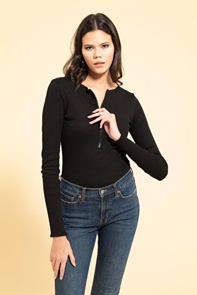 FOR YOU MODA Μαύρη μπλούζα με φερμουάρ με λεπτομέρεια με φερμουάρ