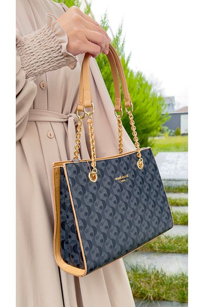Cacharel Original Cacharel Shoulder Bag Hand and Shoulder Bag with Chain Accessories