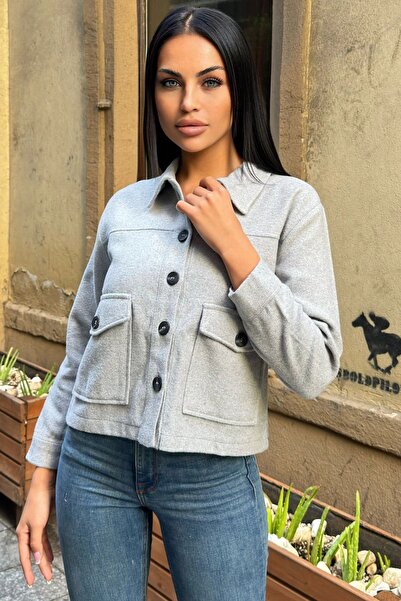 Juuuj سترة رمادية بجيب مزدوج وأزرار