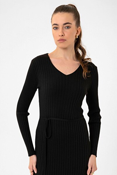 Antioch Black Women's Ribbed Midi Knitwear Dress