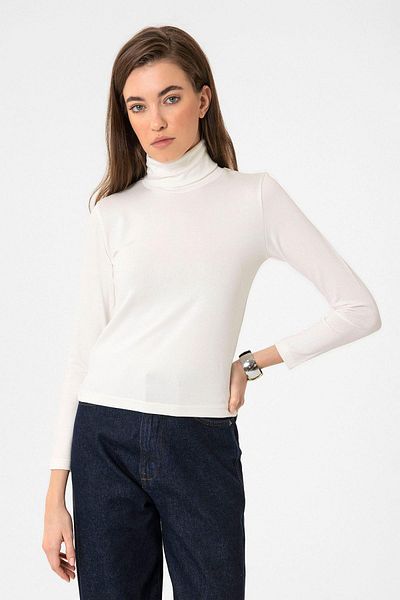 Antioch White Women's High-Top Knitwear Sweater