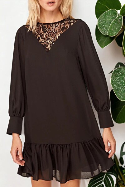 NEW LAVİVA Γυναικείο μίνι κοντό φόρεμα με μαύρη στρογγυλή λαιμόκοψη με λεπτομ...