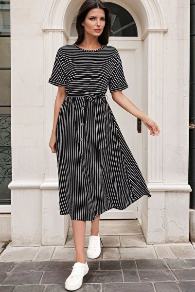 Juuuj Μαύρη στρογγυλή λαιμόκοψη με λεπτομέρεια ζώνης, ριγέ, μακρύ φόρεμα