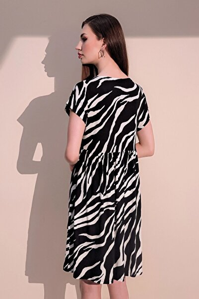 Juuuj Жіноча чорна коротка рукав Повсякденний стиль V-подібний виріз Плісирована сукня середньої довжини