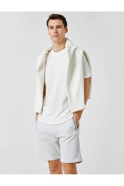 Koton Spitzen-Taillen-Shorts, Reißverschlusstasche, detaillierter, schmaler Schnitt