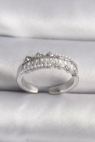 Clariss Brass Silver Color Zircon Stone Pearl Detail Vip Series Women's Ring