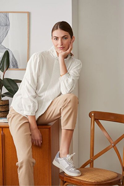 Tchibo بلوزة نسائية ذات رقبة مكشكشة وأكمام 3/4، باللون الأبيض