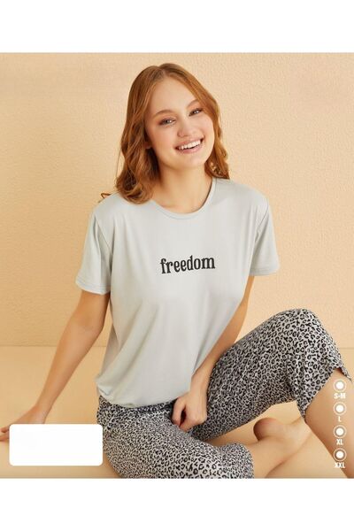 İpek Women's Short Sleeve Capri Pajama Set