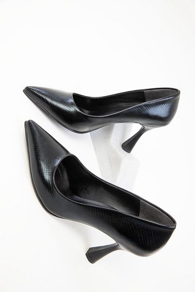 SOHO Black Yilan 19661 Model Women's Classic Heeled Shoes