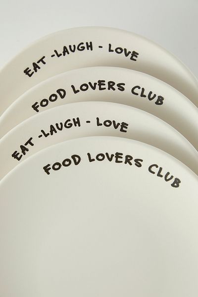 Trendyol Collection Set de 4 farfurii pentru tort din ceramică albă cu slogan „Breakfast Time” 20 cm TPHSS25TBK00004