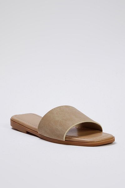 TRENDYOL SHOES Nerzfarbene, glitzernde Damenhausschuhe mit flachem Absatz TAKSS25TE00014