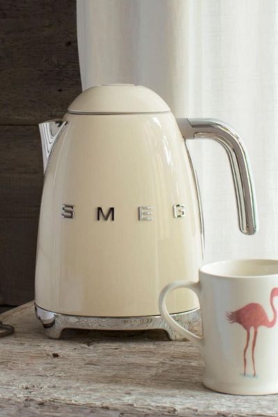 SMEG KLF03CREU نموذج 50s نمط ريترو كريم غلاية