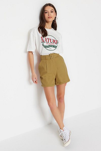 Trendyol Collection Tmavě béžové tkané šortky s páskem TWOSS19IE0062