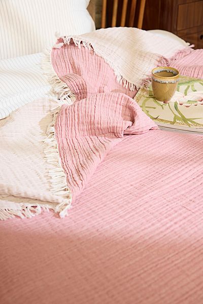 Trendyol Collection Detailní oboustranný přehoz na postel Dusty Rose Muslin Tassel