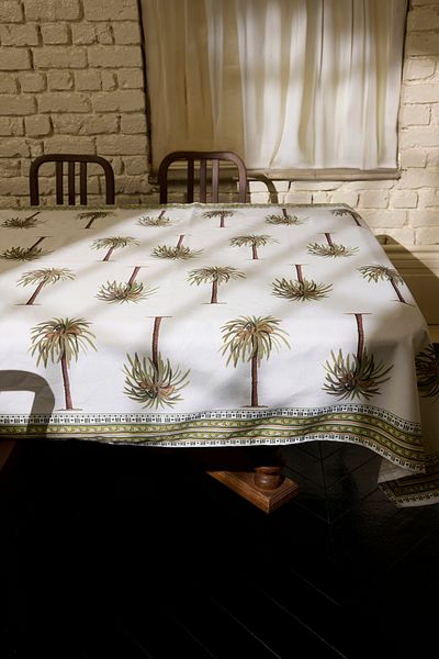 Trendyol Collection Mehrfarbige Tischdecke mit Palmenmuster, 140 x 200 cm, TPHSS25MOR00002