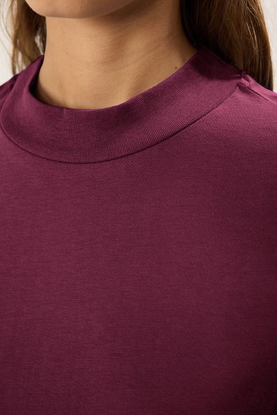 Trendyol Collection Cherry Rotten-T-Shirt aus 100 % Baumwolle mit Stehkragen – Dreiviertelärmel, TWOSS24TS00074