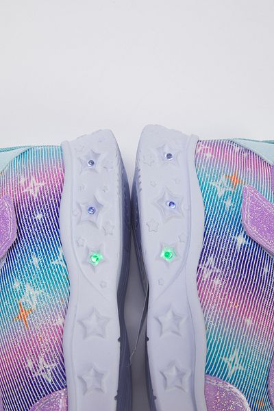 TRENDYOL SHOES Lila glitzernde beleuchtete Sportschuhe für große/kleine Mädchen TAKSS25SN00028