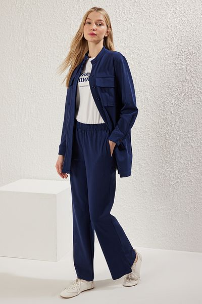 Trendyol Modest Detailný potápačský/potápačský pletený oblek s opaskom v tmavomodrej farbe Tctss24Us00043