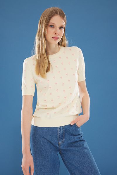 Trendyol Collection Ecru Ribbon Printed Premium Thread / Special Thread Knitwear Blouse Twoss25Bz00196