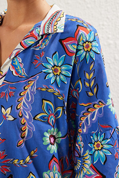 Trendyol Collection Mini-Strandkleid mit gewebtem Volant und Blumendruck TBESS25EL00039