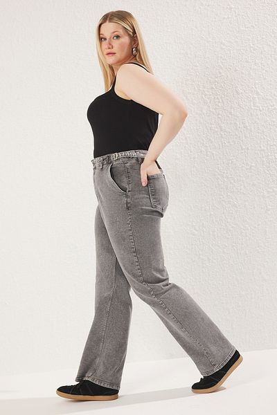Trendyol Curve Graue Jeans mit hoher Taille, verstellbarer Taille, gerade Passform, Übergröße, TBBSS25CJ00010