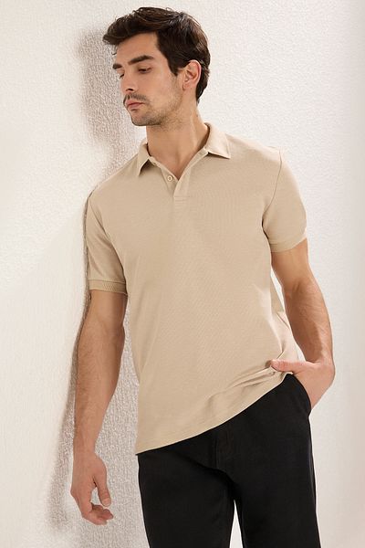 Trendyol Collection Dick strukturiertes Steinaufkleber-Detail – normaler Schnitt TMNSS25PO00002
