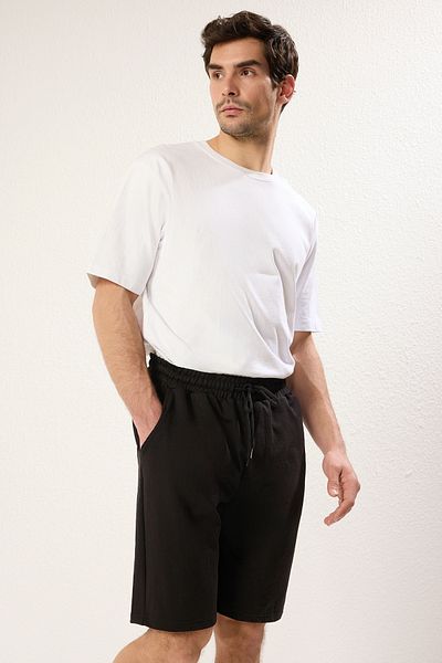 Trendyol Collection Schwarze Oversize-Shorts mit Gummibund und Schnürung - TMNSS22SR0257