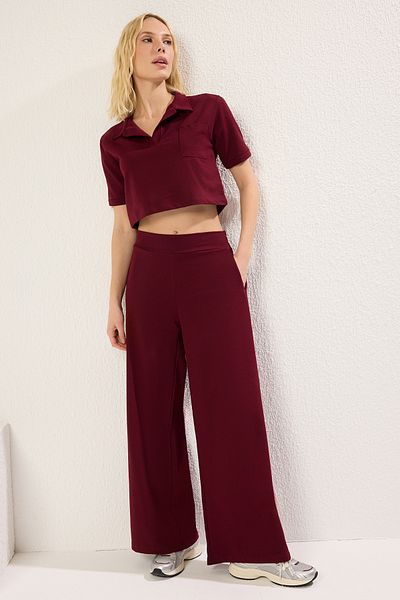Trendyol Collection Hellburgunderfarbener Crop-Polo-Kragen, dünner Strick-Unterteil-Top-Anzug TWOSS25AU00055
