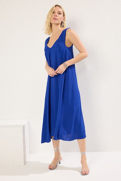 Trendyol Collection Rochie țesătă midi Saks Relaxed Cut cu decolteu în V TWOSS23EL00882