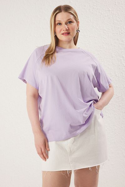 Trendyol Curve Lila besticktes Strick-T-Shirt in Übergröße – TBBSS25BF00026