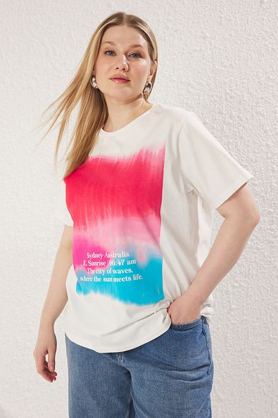 Trendyol Curve Plus Size Ecru Boyfriend Fit Printed T-shirt - TBBSS25BF00029