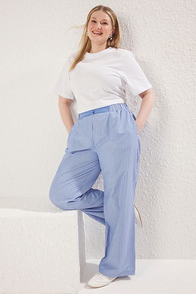 Trendyol Curve Bequeme Schuhe in Übergröße