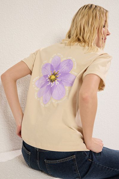 Trendyol Collection Ediție limitată - Tricou cu croiala largă imprimat pe spate 100% bumbac culoare piatră TWOSS23TS00374