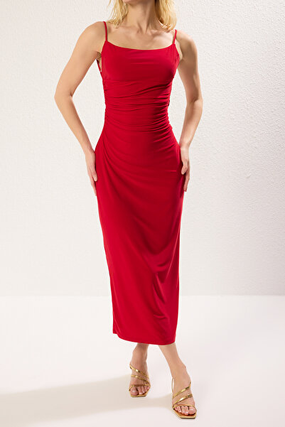 Trendyol Collection Piros pántos, négyzet alakú nyakú, hátul felköthető részlet, testhez simuló, rugalmas Midi kötött ruha TWOSS25EL00332