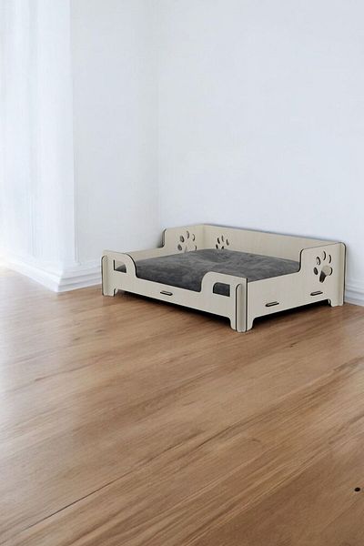 Evene Wooden Durable Large Cat Bed - Light Oak Color Paw Model