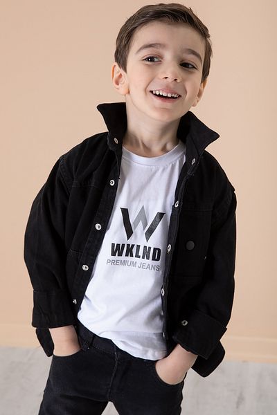 Cansın Mini Tricou cu decolteu rotund cu imprimeu text negru Cămașă Jean pentru băieți
