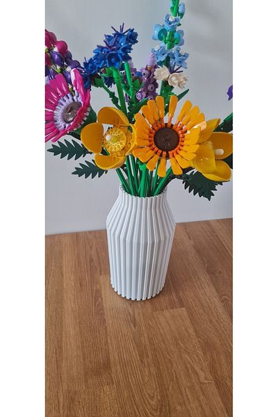 Maflen Minimalist Nordic Style Striped Special Design Vase for Decorative Dry Plant Bioplastic White
