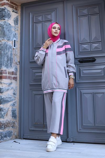 Wovi Moda Hijab Sports Tracksuit Set - Women'S, Modest and Stylish