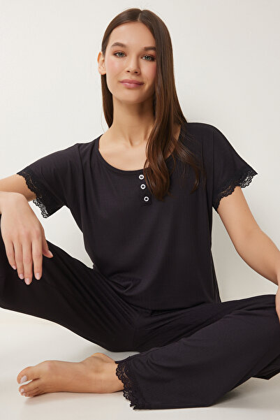 Lovelyİstanbul Dantel Detaylı Pijama Takımı SİYAH LPQ0007