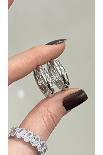 Opia JEWELRY - Gömme Yıldız Detaylı Çelik Halka Küpe