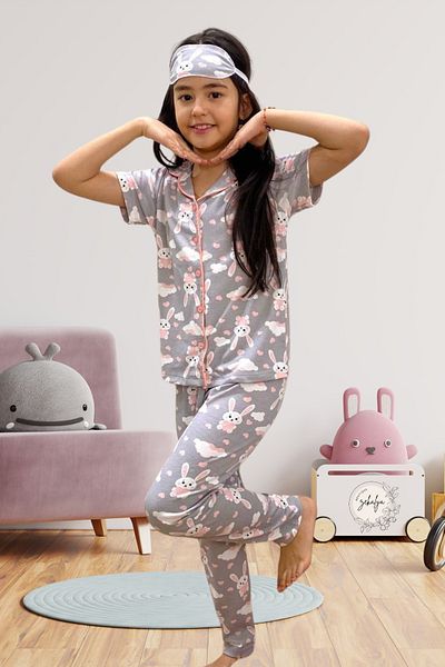 EQRU Girl's Shirt Collar Buttoned Rabbit Print Short Sleeve Pajamas Set