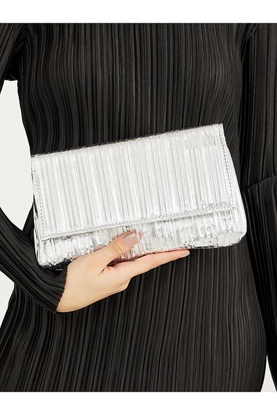 Styli Metallic Pleated Clutch Bag with Chain Strap