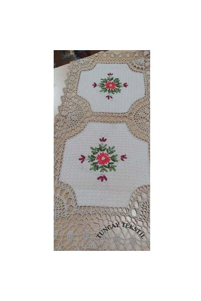 TUNCAY TEKSTİL Red Floral Patterned Cotton Crochet Runner