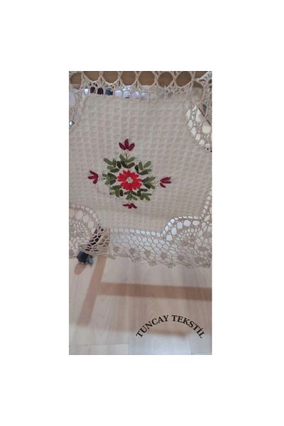 TUNCAY TEKSTİL Red Floral Patterned Cotton Crochet Runner