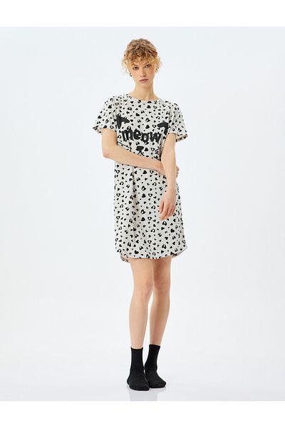 Koton Cotton cat-themed printed short sleeve crew neck nightdress.