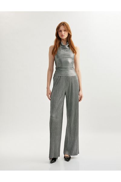 Koton Sleeveless Drape Detailed Metallic Shiny Degaje Halter Neck Blouse