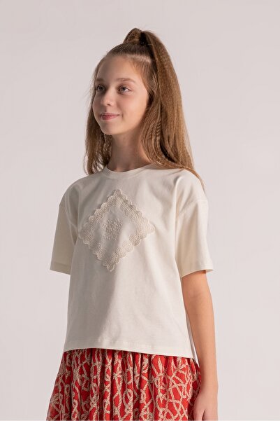 DMB BOYS & GIRLS Детска тениска с къс ръкав от памук с дантелени детайли, сти...